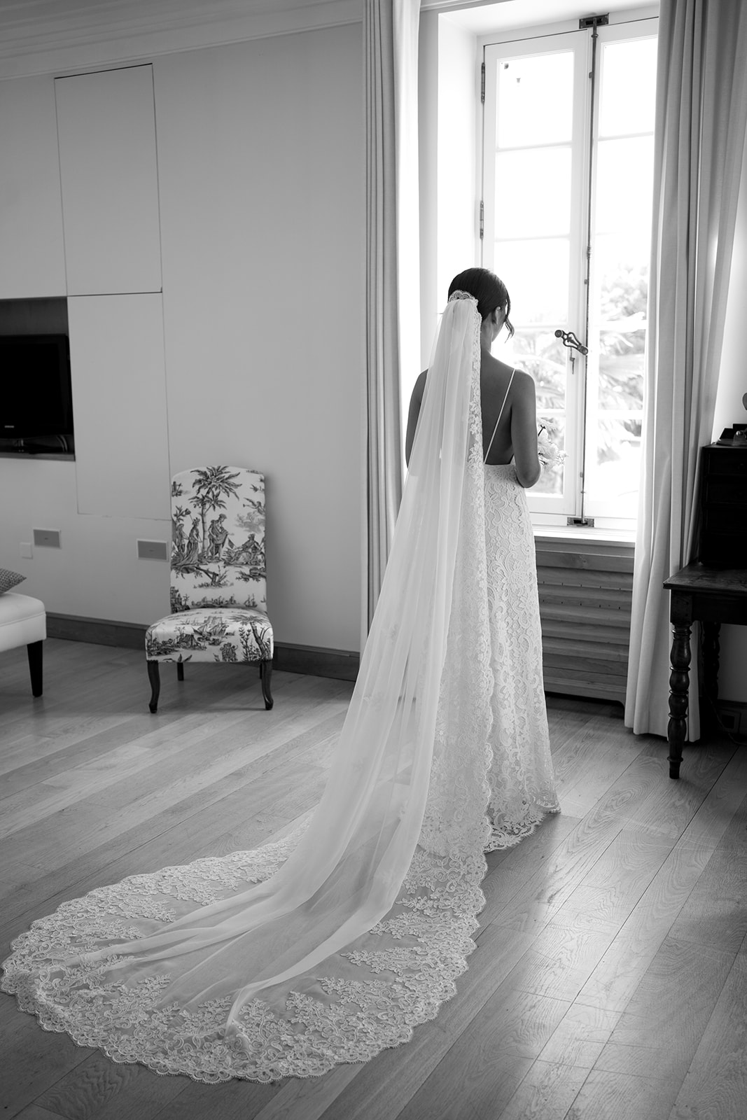 Voile de mariée long sur-mesure en mousseline de soie